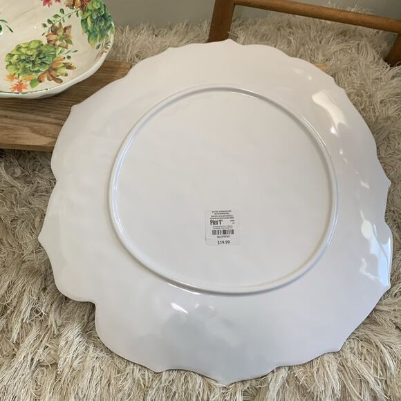 Pier 1 Imports Green Succulent Cactus
Melamine Serving Bowl, Tray & Small Bowl - Picture 12 of 17